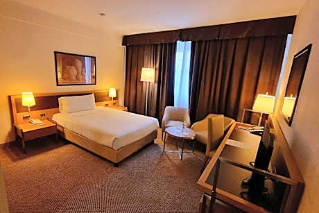 Single French Bed, Accessible Guest Room, 1 Double