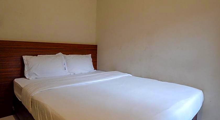 Kemang Place near Lippo Mall Kemang Mitra RedDoorz