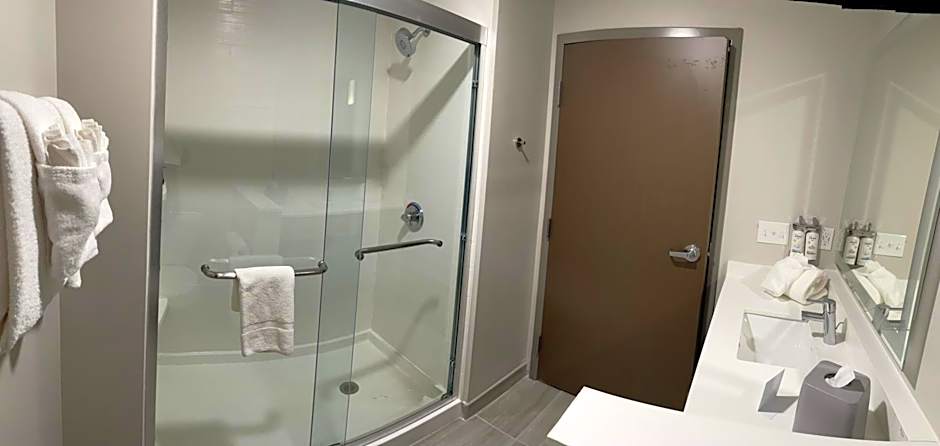 Holiday Inn Express & Suites Muskegon - Grand Haven By IHG