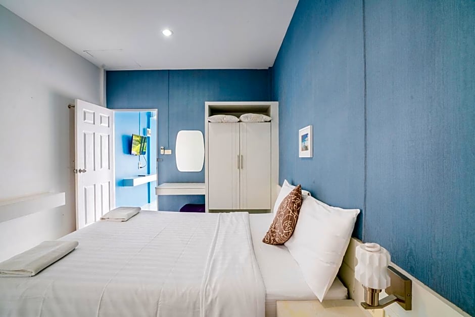 Photo 1 of 19 of Superior Double Room