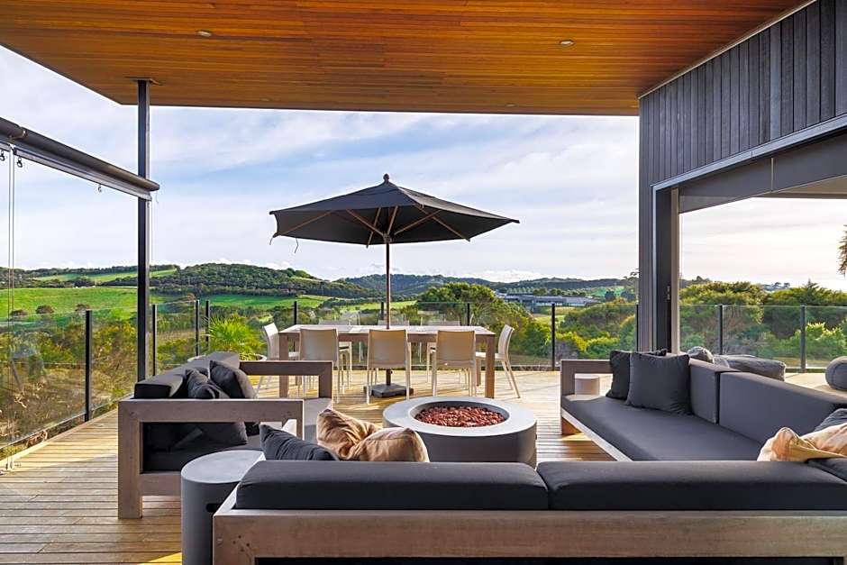 Cable Bay Views
