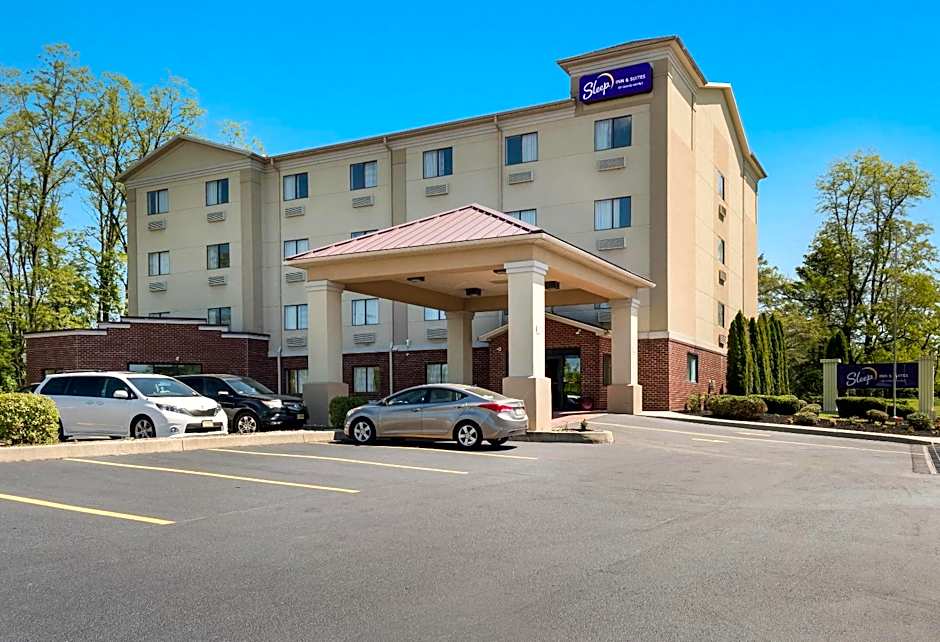 Sleep Inn & Suites