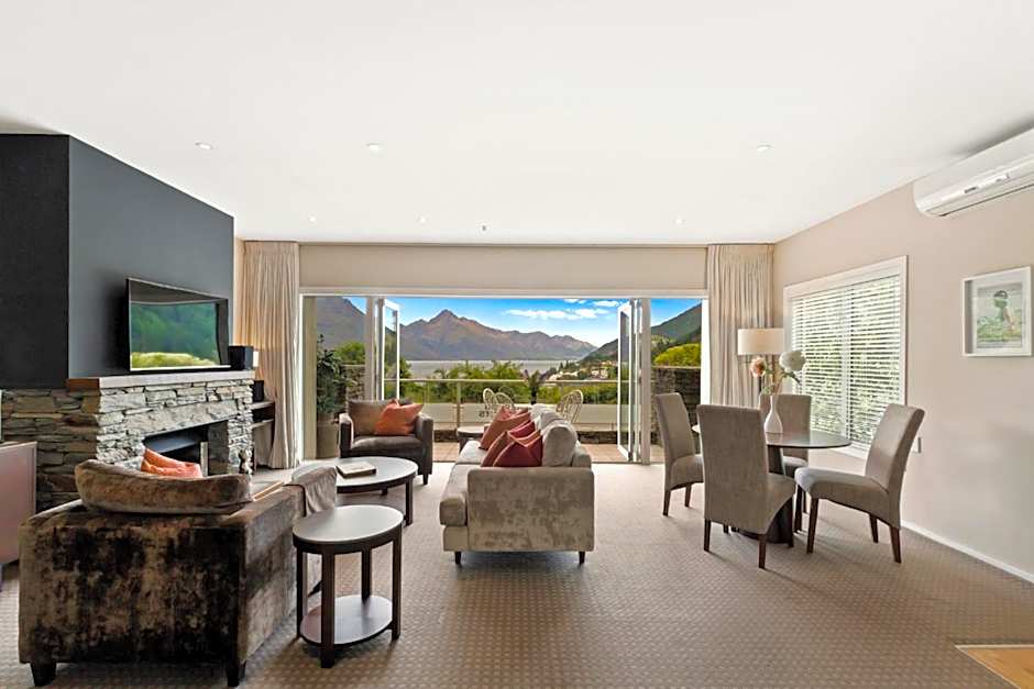 Queenstown House Bed & Breakfast and Apartments
