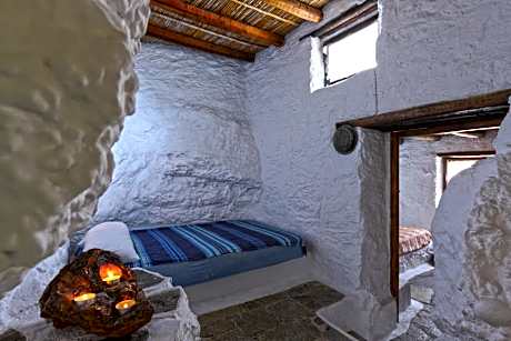 Two-Bedroom Apartment (4 Adults)