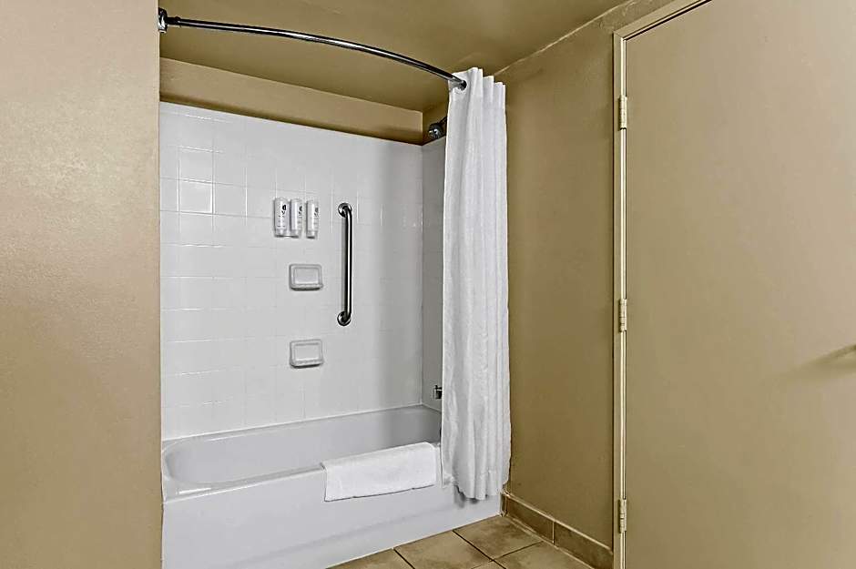 Country Inn & Suites by Radisson, Princeton, WV