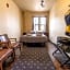 Traveler's Rest Hotel