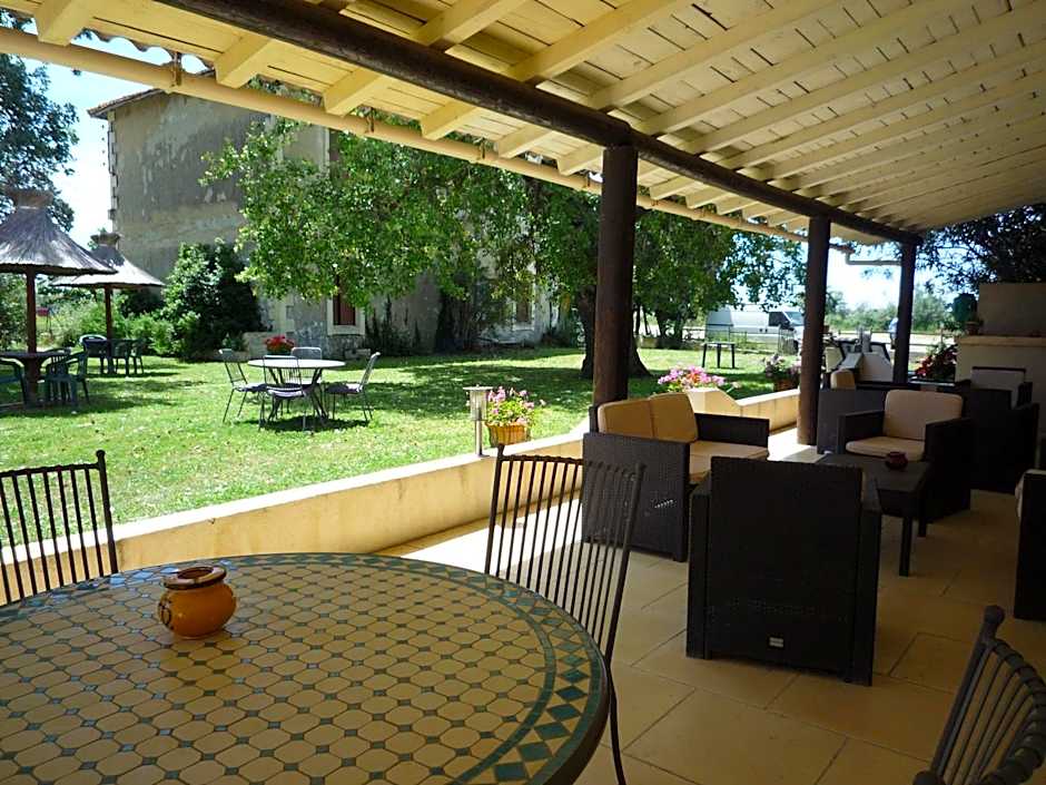 Hôtel MAS DE LAYALLE