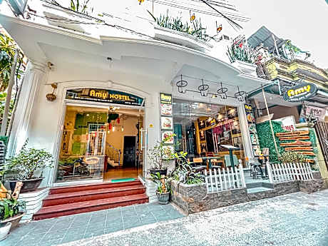 Amy Hostel Hue