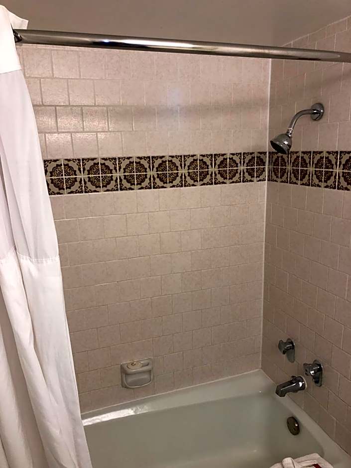 Days Inn by Wyndham Camarillo - Ventura