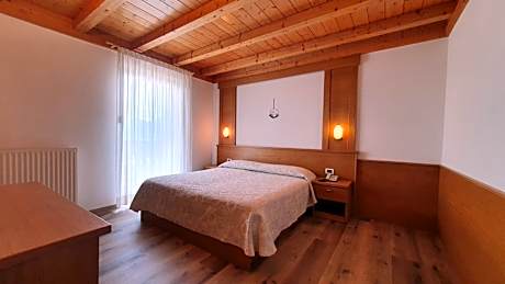 Double Room with Mountain View