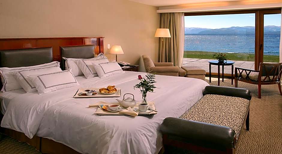 Cacique Inacayal Lake Hotel & Spa