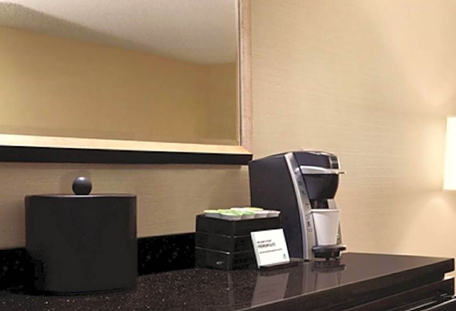 Embassy Suites By Hilton Hotel Piscataway-Somerset