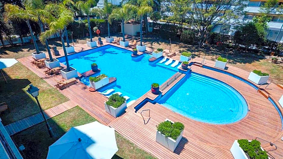 Suites del Mar Fenals Apartments