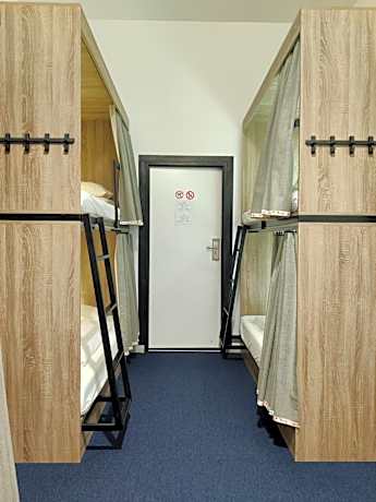 Bed in 6-Bed Mixed Dormitory Room