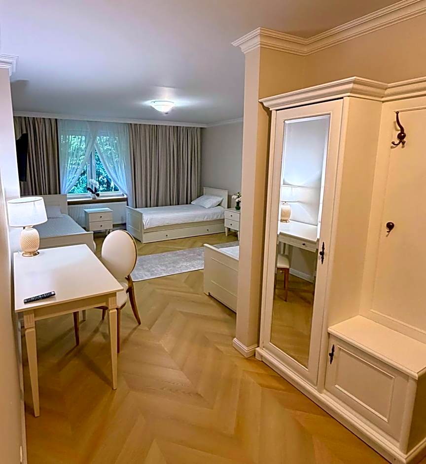 Hotel Pałac Akropol