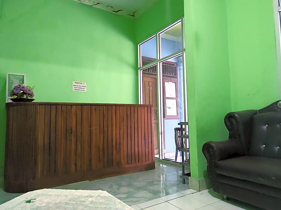 OYO 93411 Syariah Hotel Tomborang