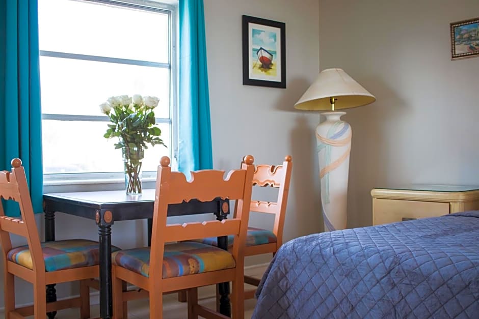 Riptide Oceanfront Hotel