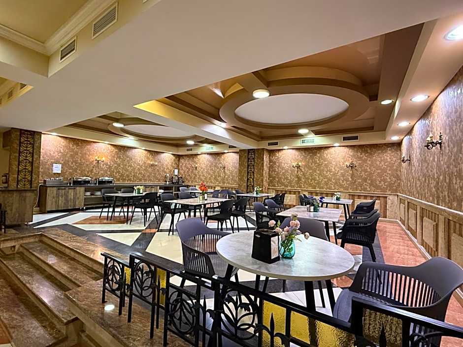 Yerevan Deluxe Hotel