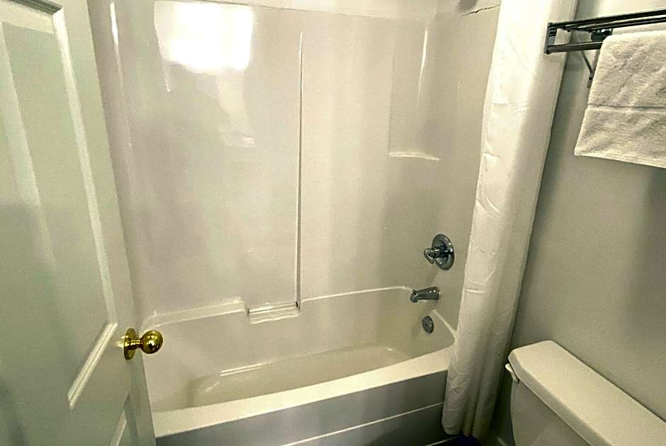 Super 8 by Wyndham Sicamous