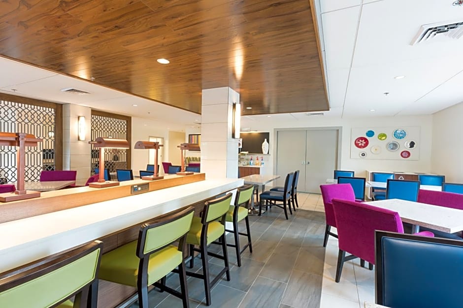 Holiday Inn Express Charleston US Highway 17 & I-526, an IHG Hotel