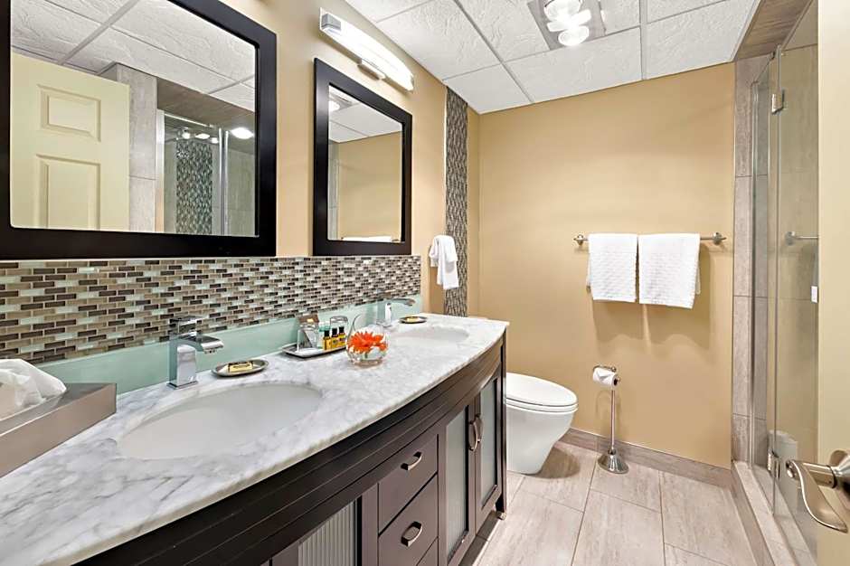 Best Western Plus NorWester Hotel & Conference Centre