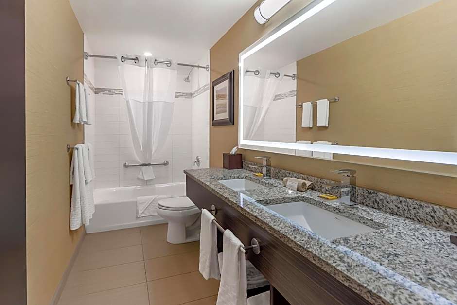 Best Western Plus Drayton Valley