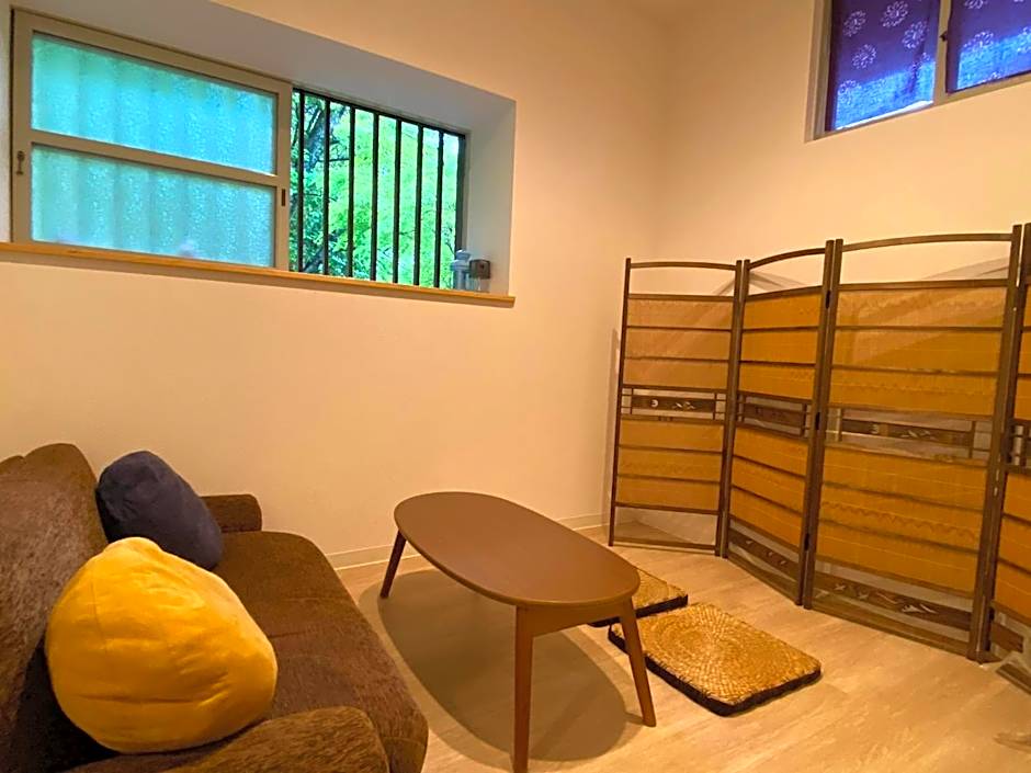 Photo 1 of 6 of Suite
