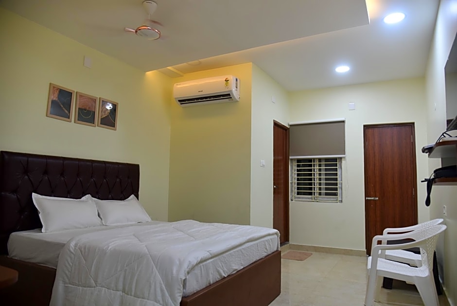 The Paradise Guest Inn