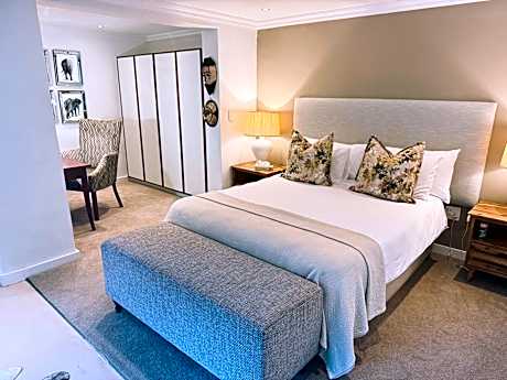 Standard Double Suite