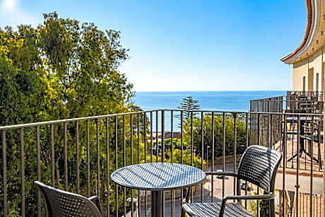 One-Bedroom Apartment with Side Sea View (2 Adults)