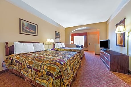 Queen Room with Two Queen Beds - Smoking