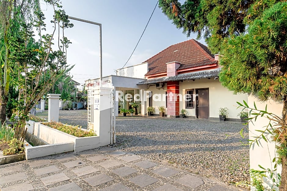 Cherry Pink Hotel Medan Mitra RedDoorz