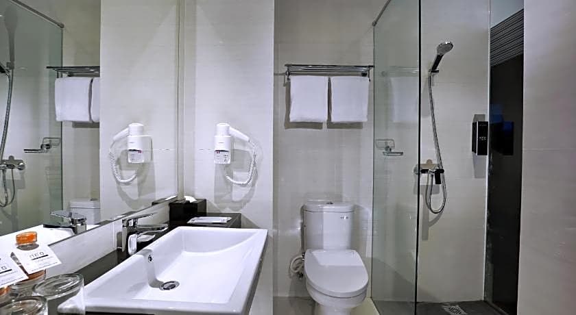 Hotel Neo Dipatiukur by ASTON