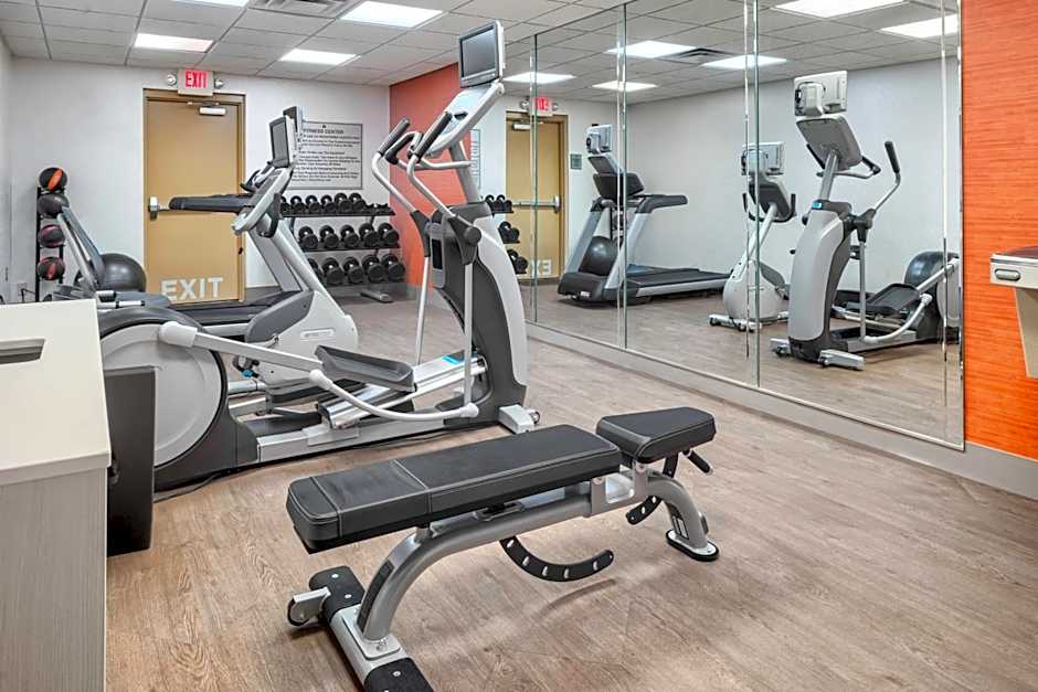 Holiday Inn Express Hotel & Suites Macon-West By IHG