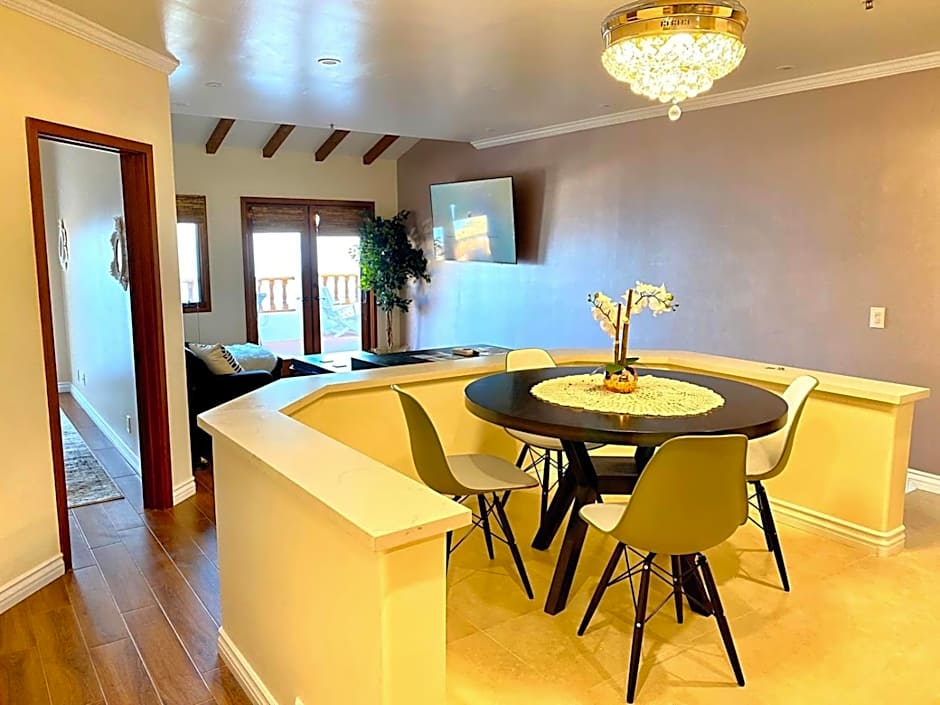 Hamilton Cove-Boho Chic Villa w/Golf Cart...No pets.