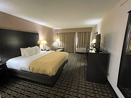 King Room with Sofa Bed - Non-Smoking