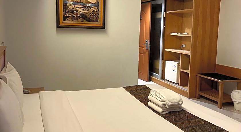 That Phanom River View Hotel