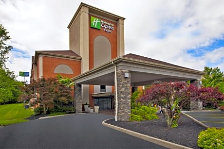 Holiday Inn Express Hotel & Suites Cincinnati Northeast-Milford, an IHG Hotel