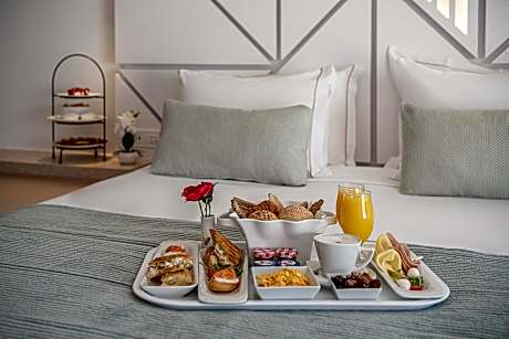 One-Bedroom Apartment with Private Pool (No View)