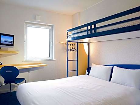 DOUBLE - Room with 1 double bed for 2 people