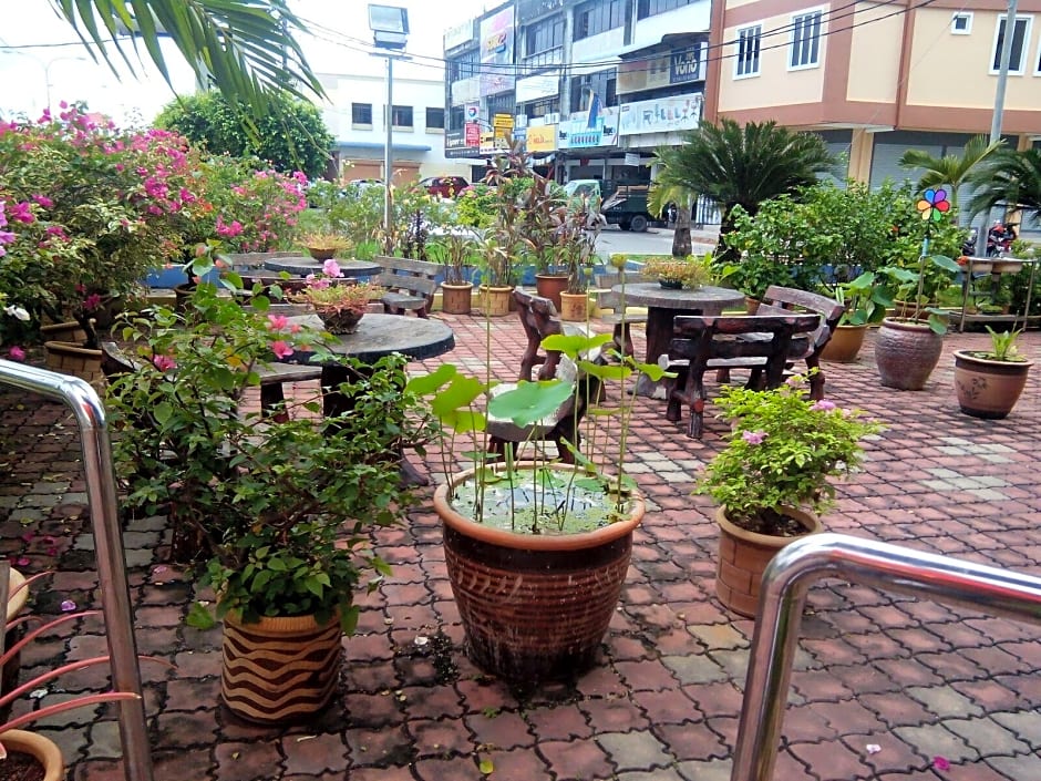 Hotel Sri Garden