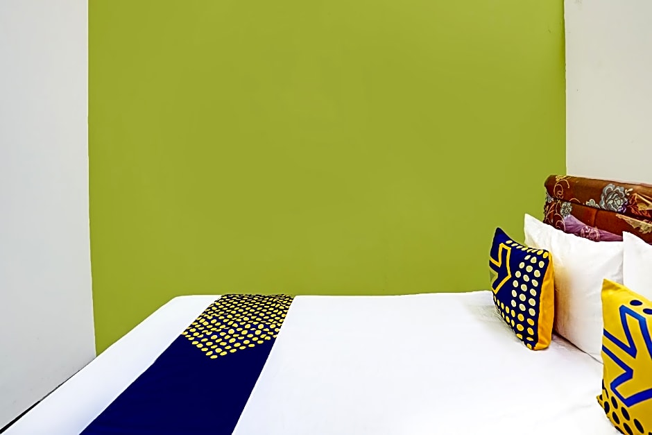 SPOT ON 91716 Kost Yy Syariah