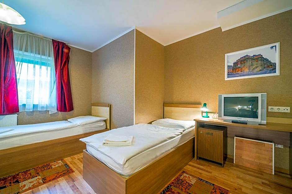 Silver Hotel Budapest City Center