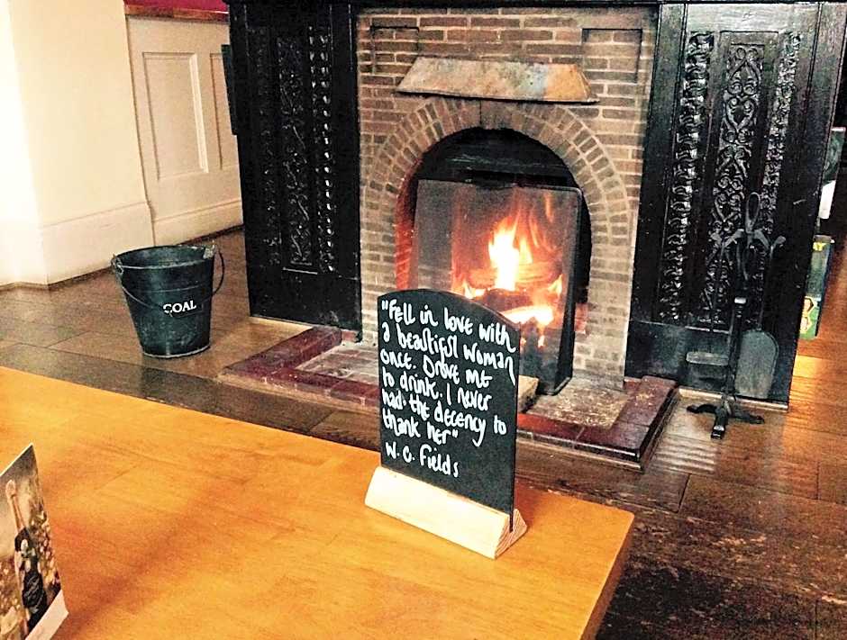 Strawberry Bank Hotel, NEC