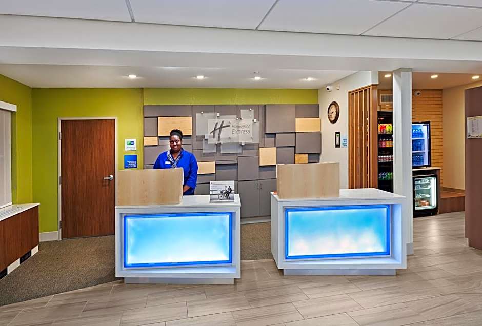 Holiday Inn Express Hotel & Suites Dallas Lewisville By IHG