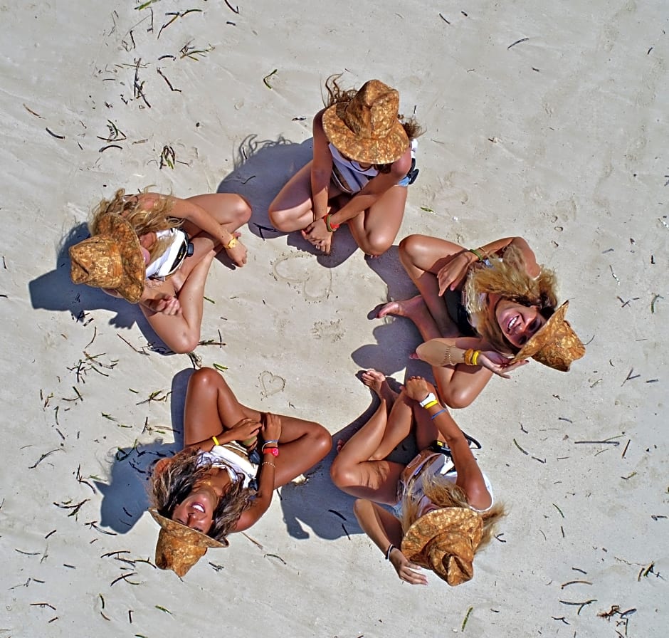 Travellers Beach Hotel & Club