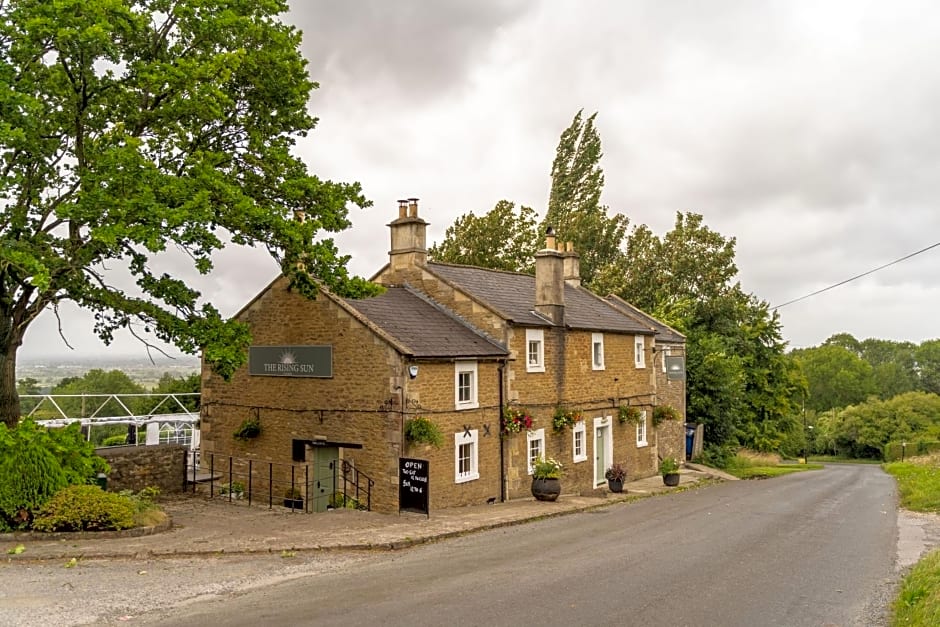 Rising Sun Pub, Restaurant and Rooms