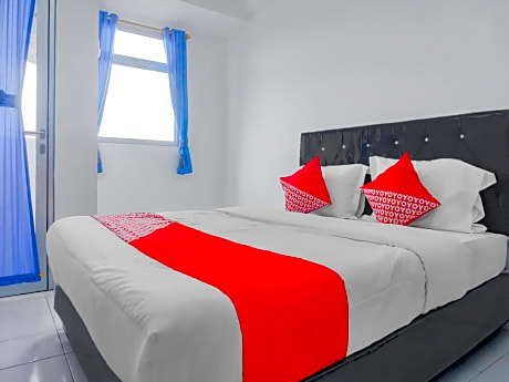 OYO 90241 Gunung Putri Square Apartment