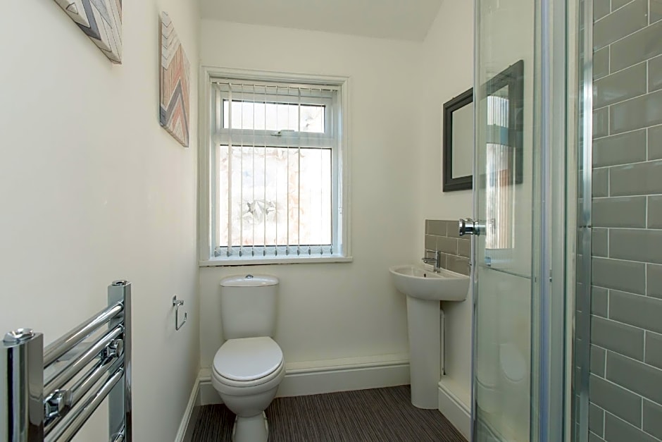 Townhouse @ 58 Brooklyn St - Crewe