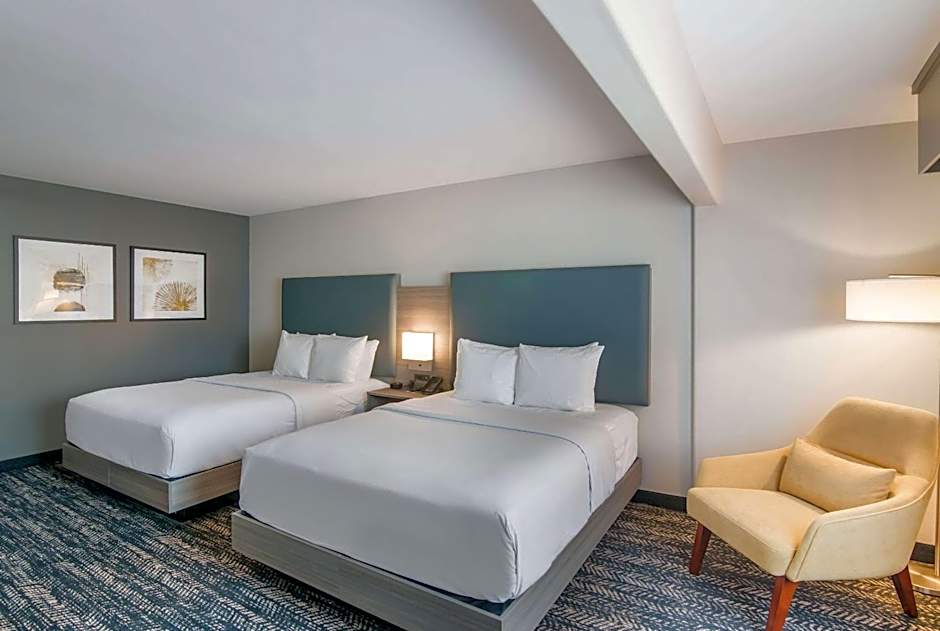 The Hourglass Hotel, Ascend Hotel Collection
